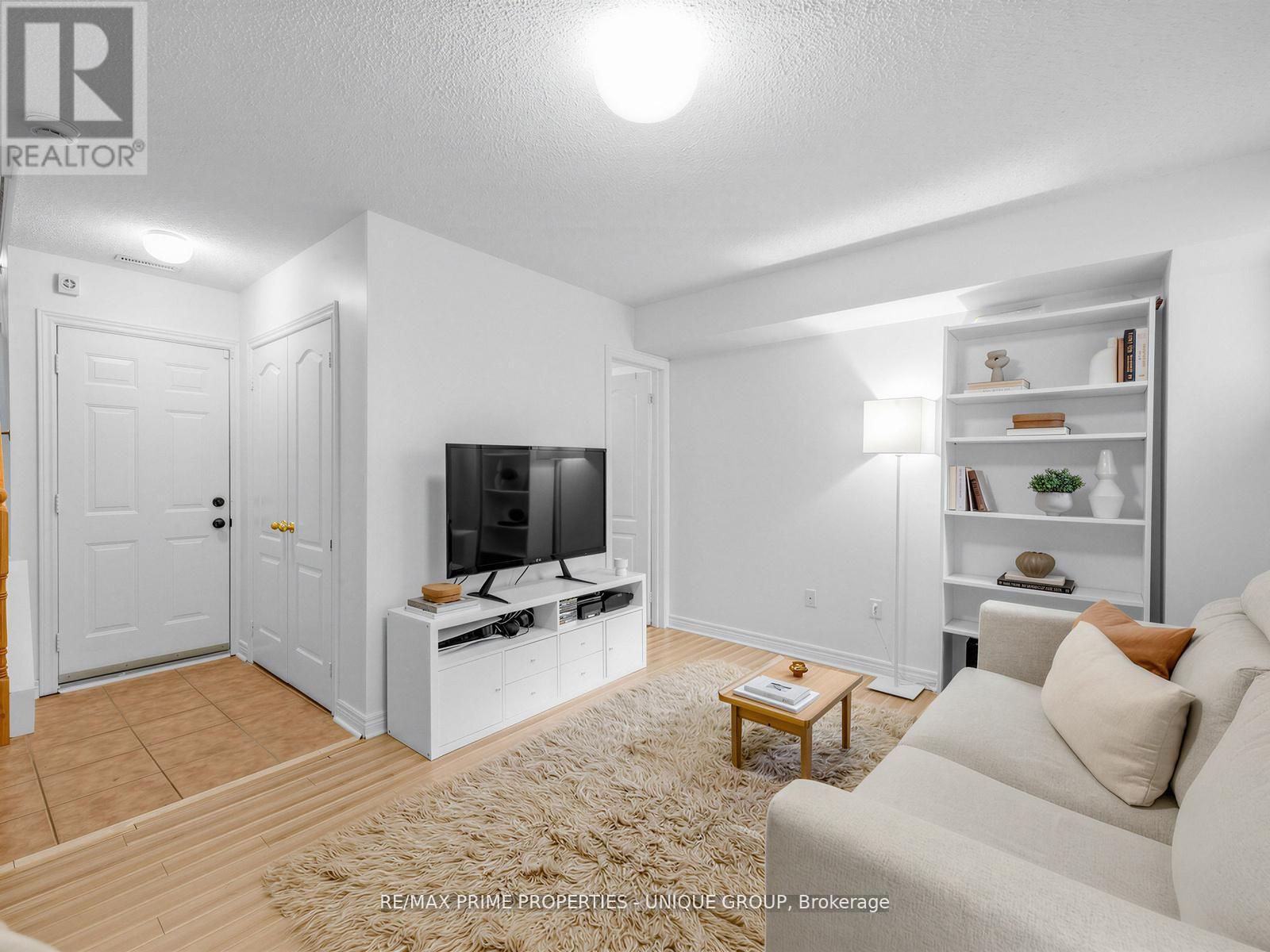 19 James Stock Path, Toronto, Ontario  M8Z 6C6 - Photo 14 - W12967146