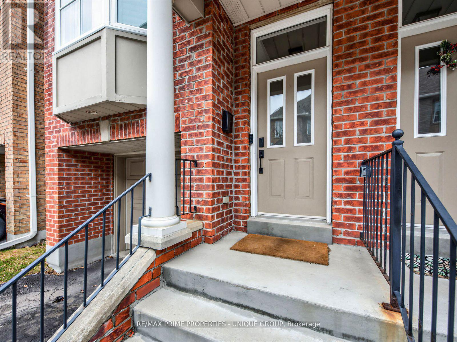 19 James Stock Path, Toronto, Ontario  M8Z 6C6 - Photo 2 - W12967146