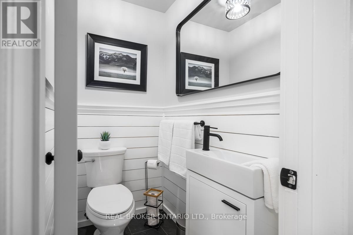 5476 Schueller Crescent, Burlington, Ontario  L7L 3T2 - Photo 13 - W12967166