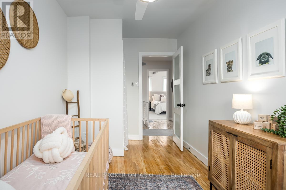 5476 Schueller Crescent, Burlington, Ontario  L7L 3T2 - Photo 17 - W12967166