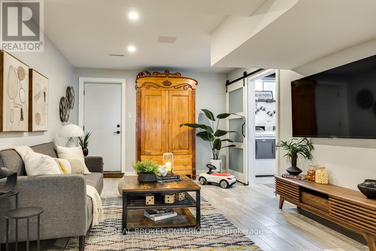 5476 Schueller Crescent, Burlington, Ontario  L7L 3T2 - Photo 28 - W12967166