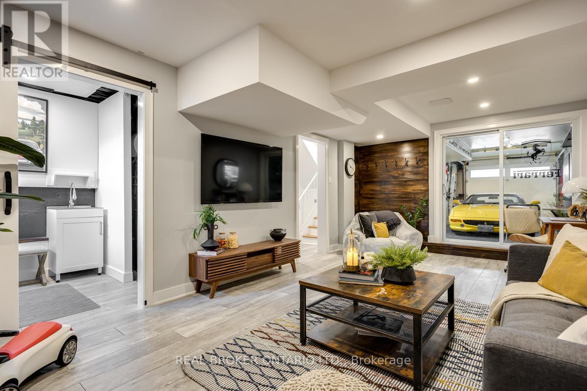 5476 Schueller Crescent, Burlington, Ontario  L7L 3T2 - Photo 29 - W12967166