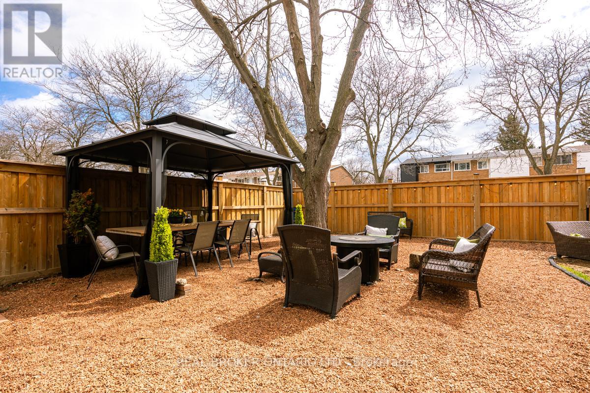 5476 Schueller Crescent, Burlington, Ontario  L7L 3T2 - Photo 35 - W12967166