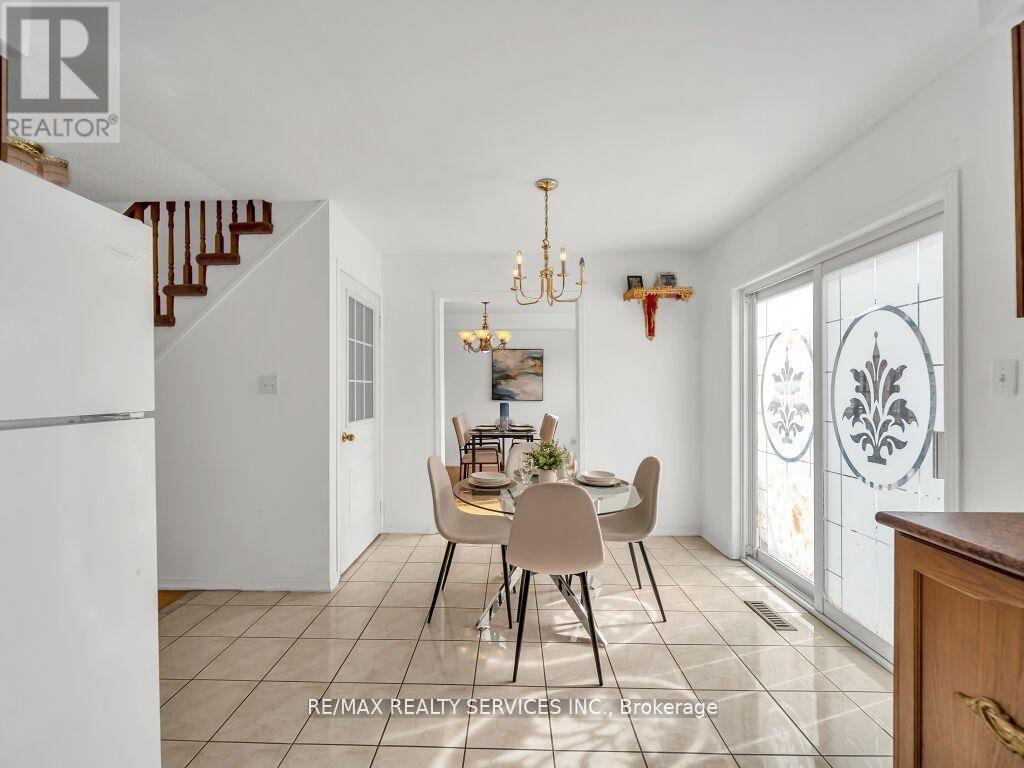 118 Queen Mary Drive, Brampton, Ontario  L7A 2R5 - Photo 13 - W12967178