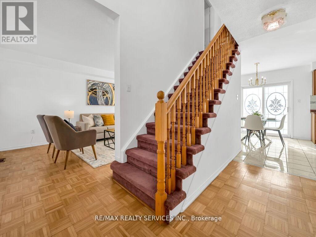 118 Queen Mary Drive, Brampton, Ontario  L7A 2R5 - Photo 18 - W12967178