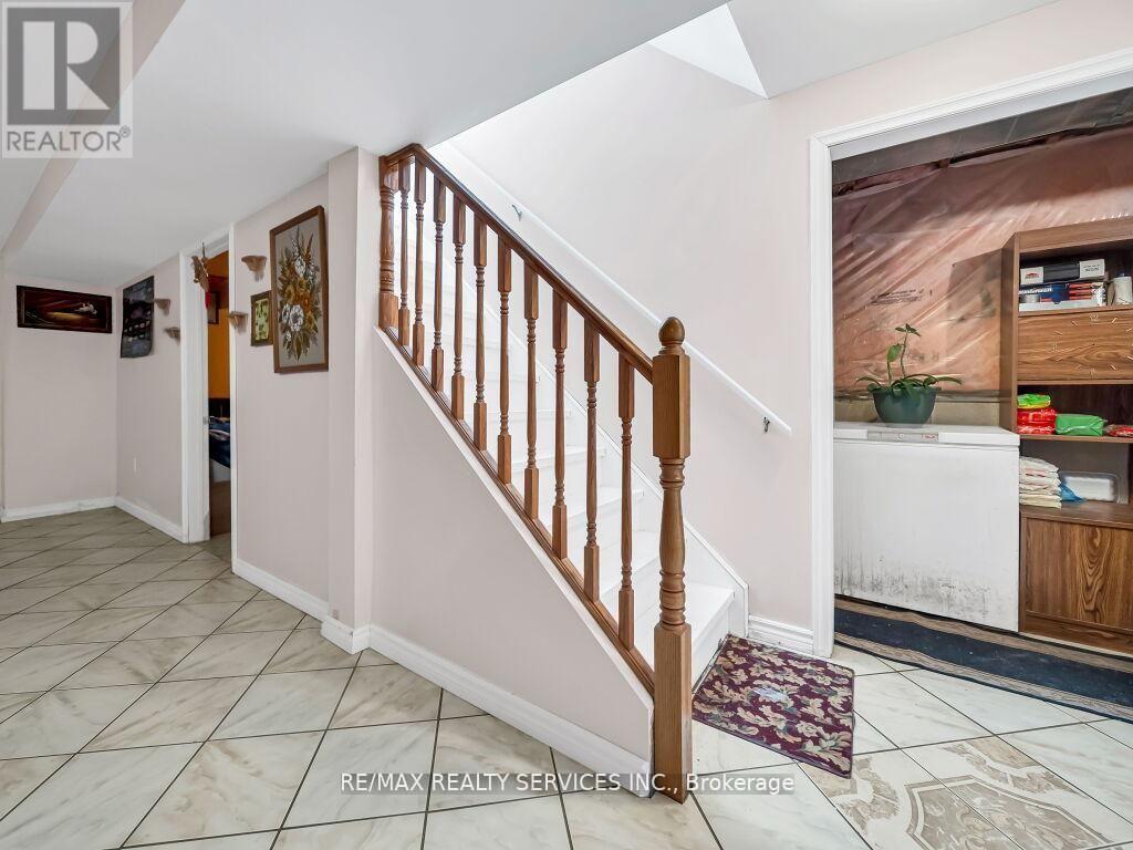 118 Queen Mary Drive, Brampton, Ontario  L7A 2R5 - Photo 30 - W12967178