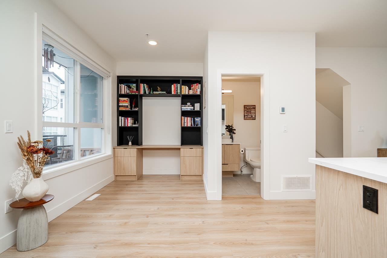 2 7670 207 Street, Langley, British Columbia V2Y 3N7 - Photo 11 - R3092319