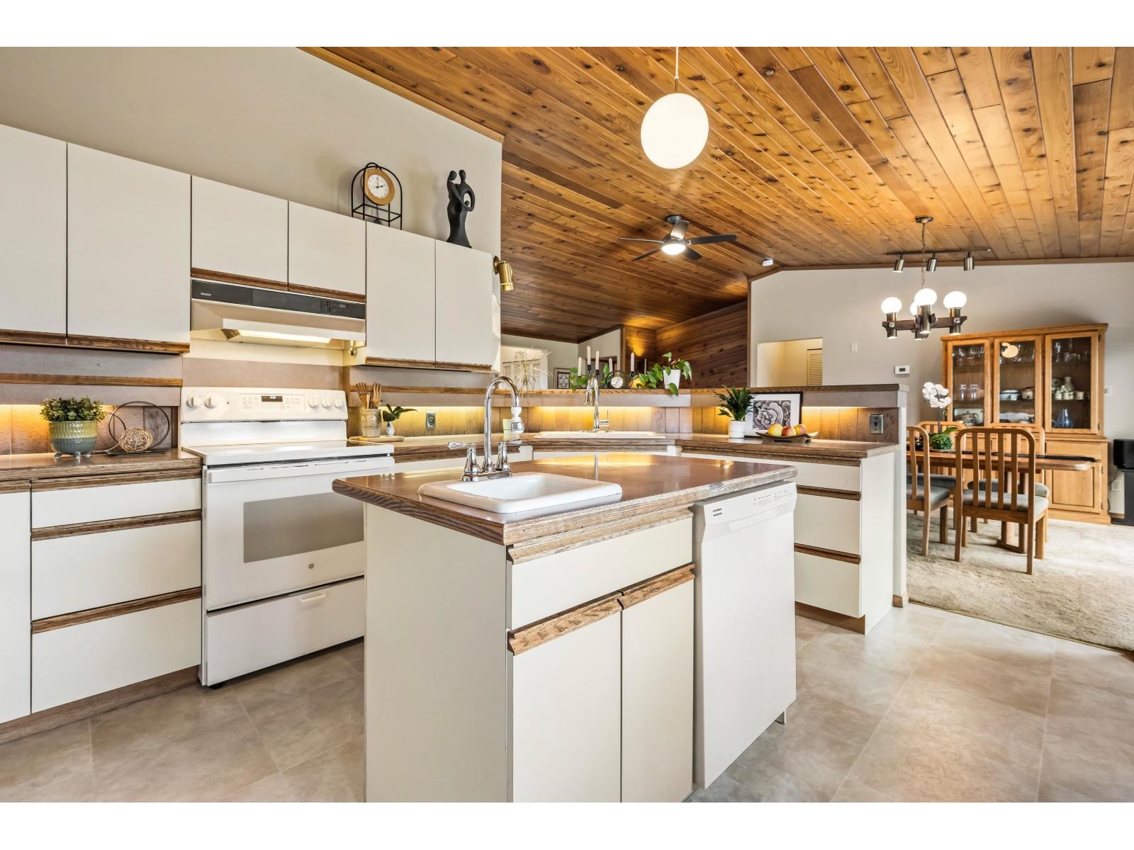 46400 Stevenson Road, Sardis South, Chilliwack, British Columbia V2R 3S6 - Photo 3 - R3107500