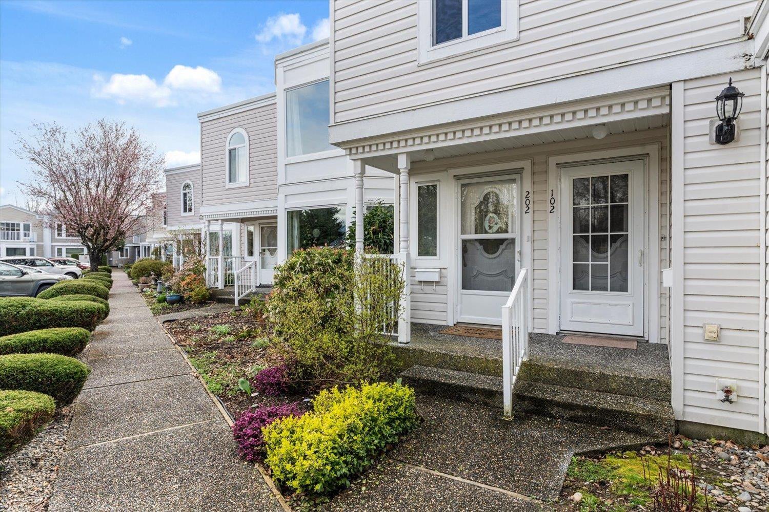 202 9540 Cook Street, Chilliwack Proper West, Chilliwack, British Columbia  V2P 7T6 - Photo 2 - R3107204