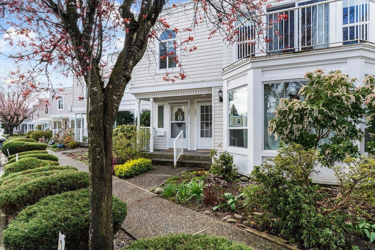 202 9540 Cook Street, Chilliwack Proper West, Chilliwack, British Columbia  V2P 7T6 - Photo 1 - R3107204