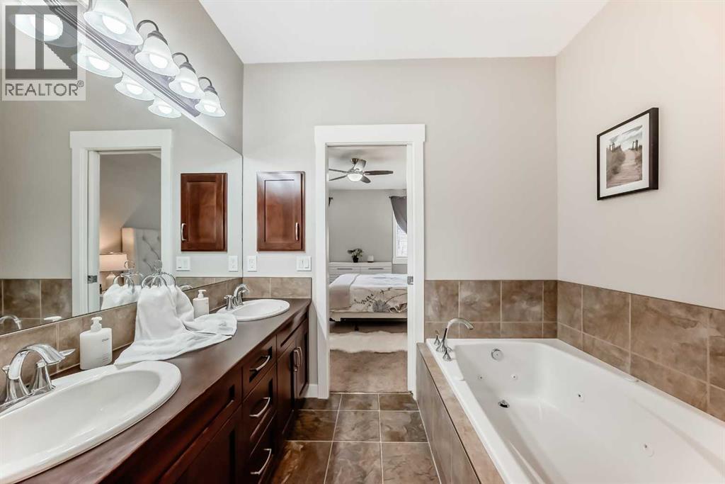 160 Sienna Passage, Chestermere, Alberta  T1X 0B6 - Photo 25 - A2295500