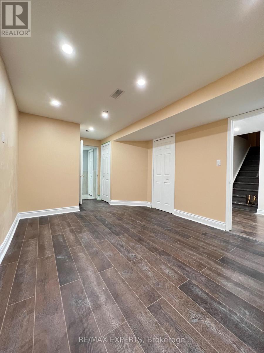 401 Forest Fountain Drive, Vaughan, Ontario  L4H 1W4 - Photo 13 - N12962180