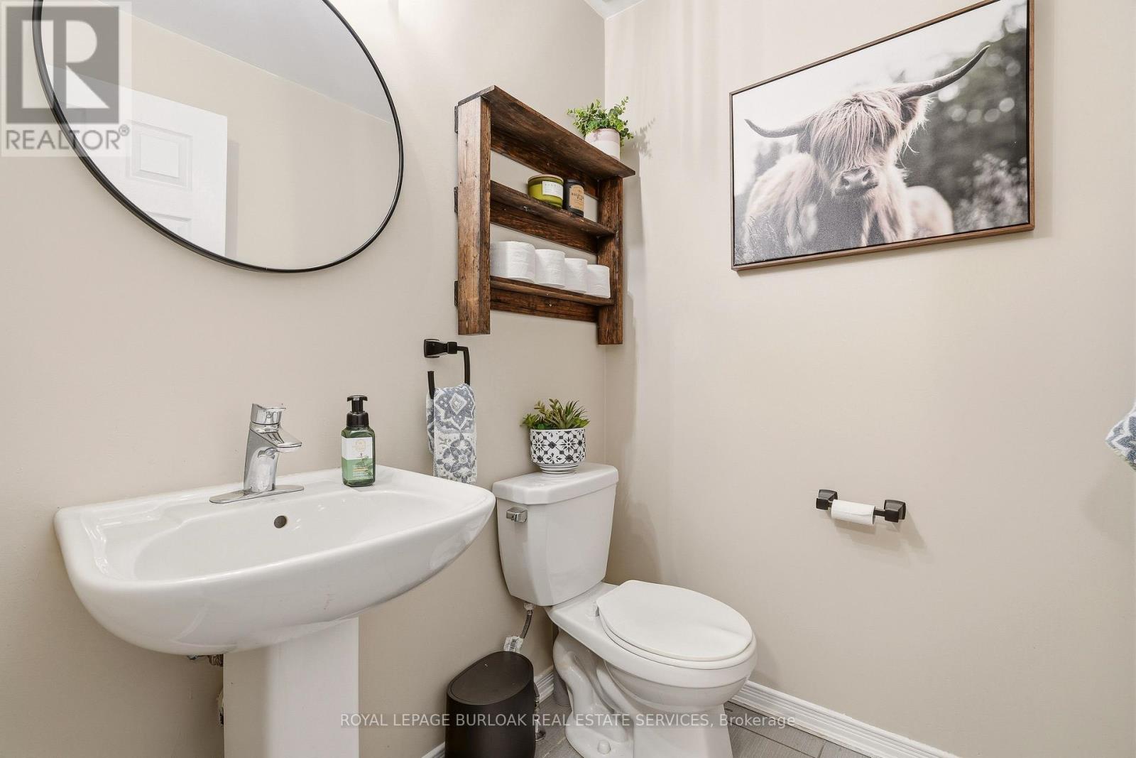 105 Larry Crescent, Haldimand, Ontario  N3W 0B2 - Photo 17 - X12967044