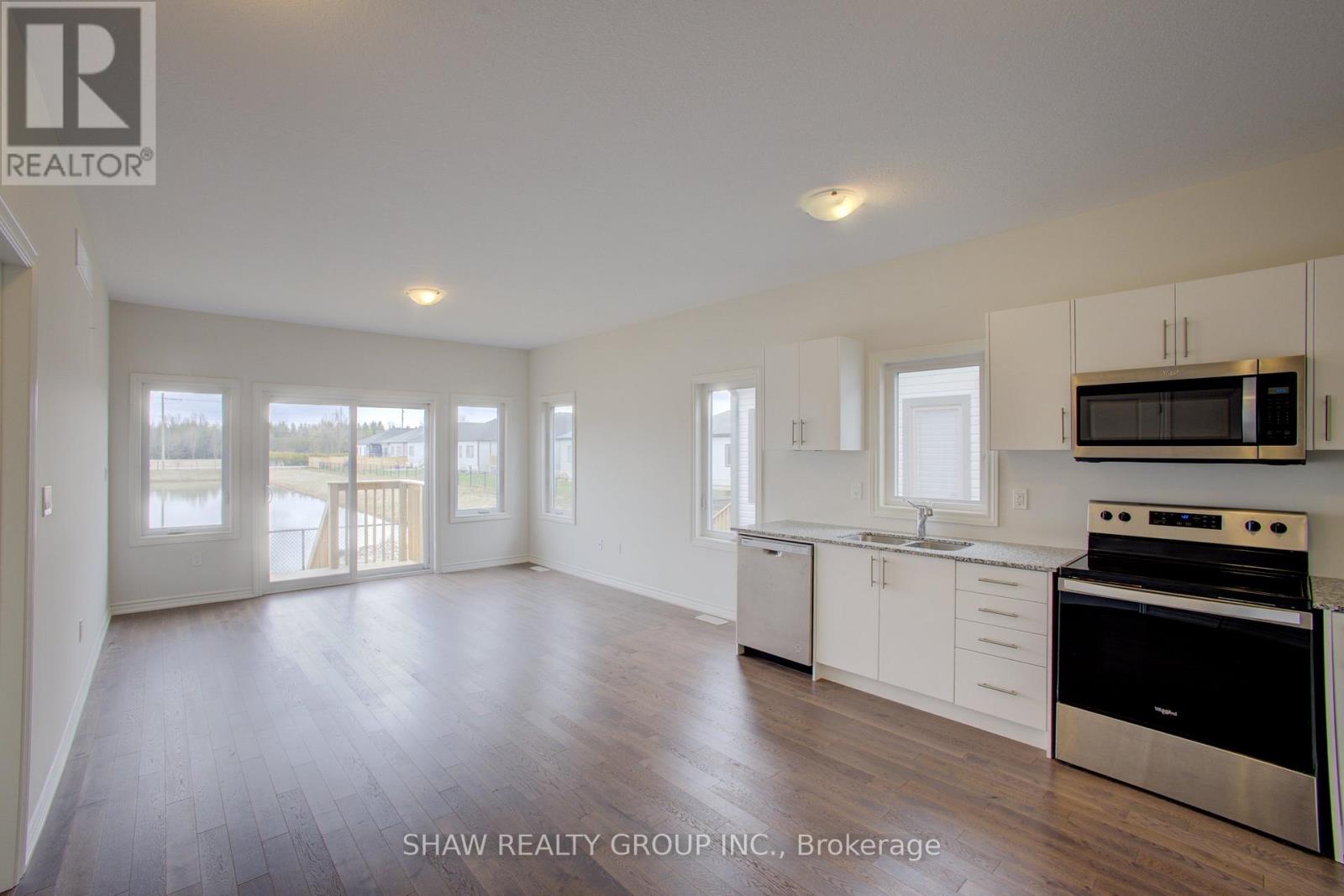 92 Cheryl Avenue, North Perth, Ontario N0G 1B0 - Photo 11 - X12967156