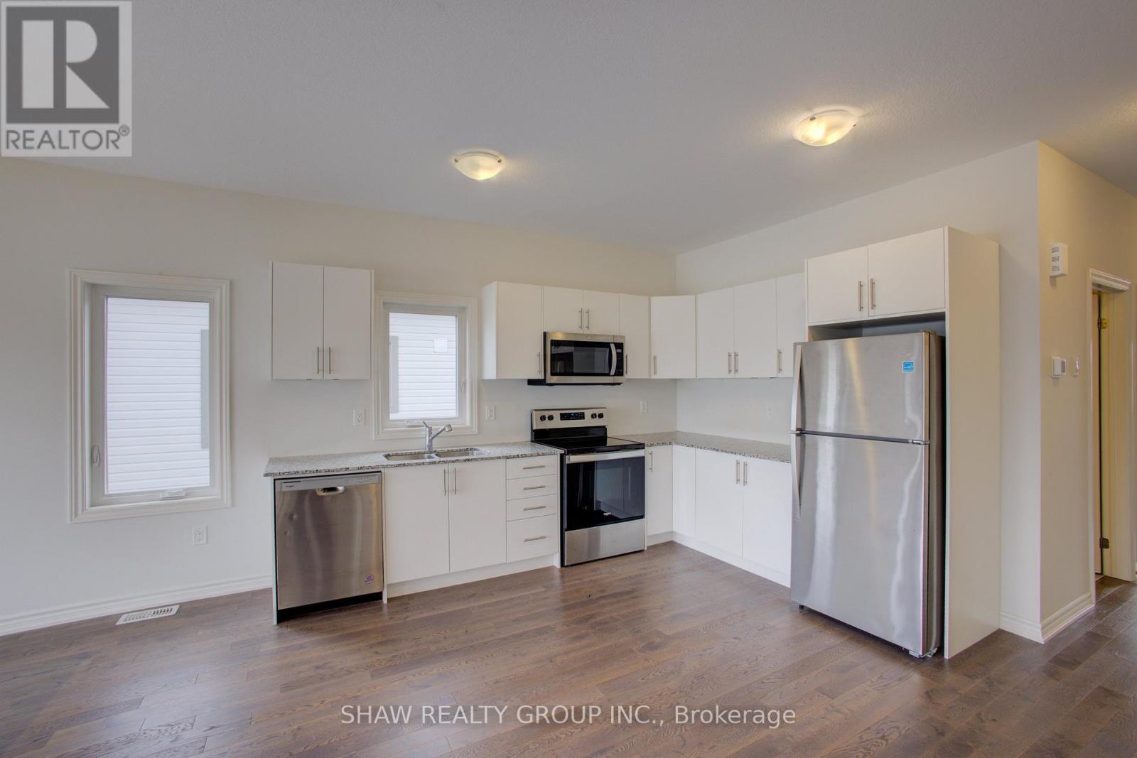 92 Cheryl Avenue, North Perth, Ontario N0G 1B0 - Photo 13 - X12967156