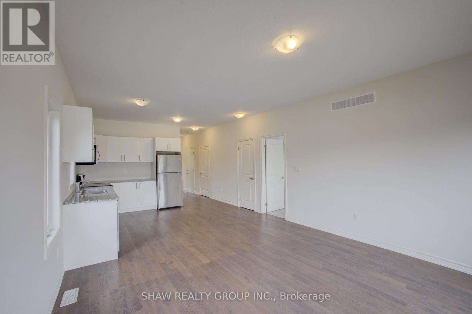 92 Cheryl Avenue, North Perth, Ontario N0G 1B0 - Photo 17 - X12967156