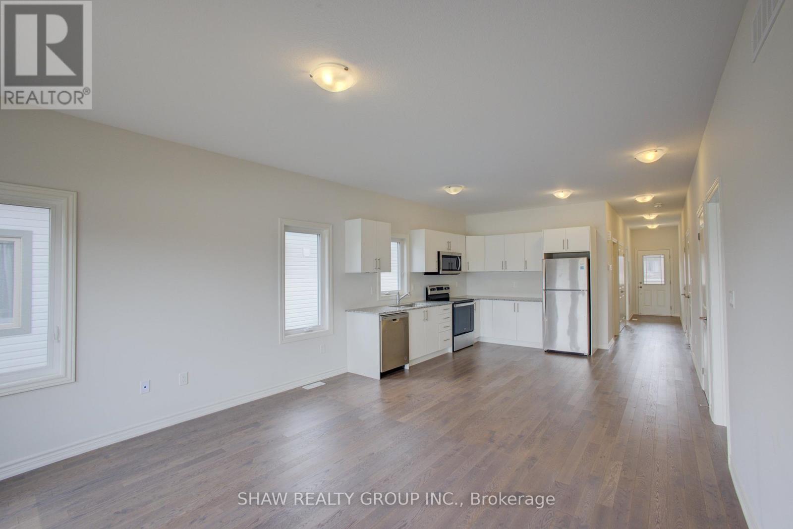 92 Cheryl Avenue, North Perth, Ontario N0G 1B0 - Photo 18 - X12967156