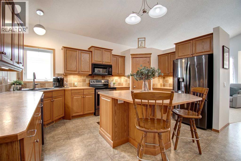 49 Thornfield Close Se, Airdrie, Alberta  T4A 2K7 - Photo 10 - A2298354