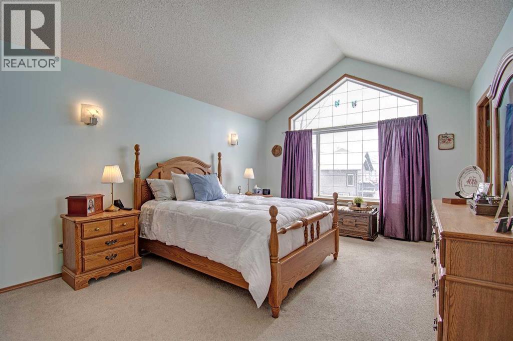 49 Thornfield Close Se, Airdrie, Alberta  T4A 2K7 - Photo 24 - A2298354