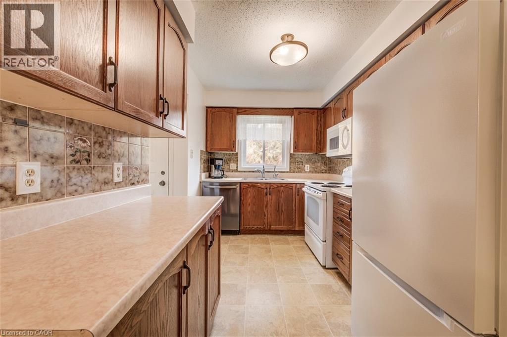 53 Greenock Drive, Kitchener, Ontario  N2E 2J9 - Photo 14 - 40816248