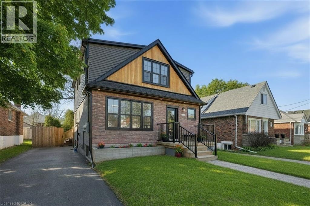 286 East 18th Street, Hamilton, Ontario  L9A 4P6 - Photo 2 - 40818314