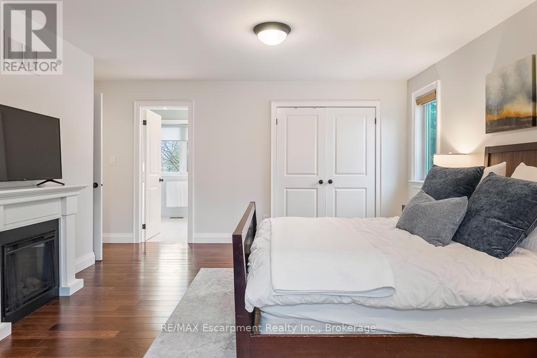 1071 Melvin Avenue, Oakville, Ontario  L6J 2V8 - Photo 20 - W12967236