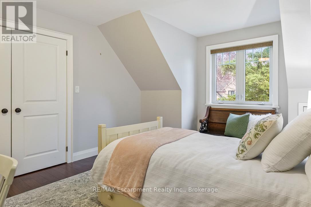 1071 Melvin Avenue, Oakville, Ontario  L6J 2V8 - Photo 31 - W12967236