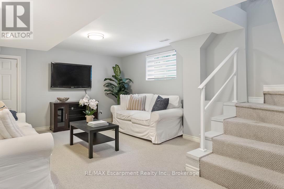 1071 Melvin Avenue, Oakville, Ontario  L6J 2V8 - Photo 32 - W12967236