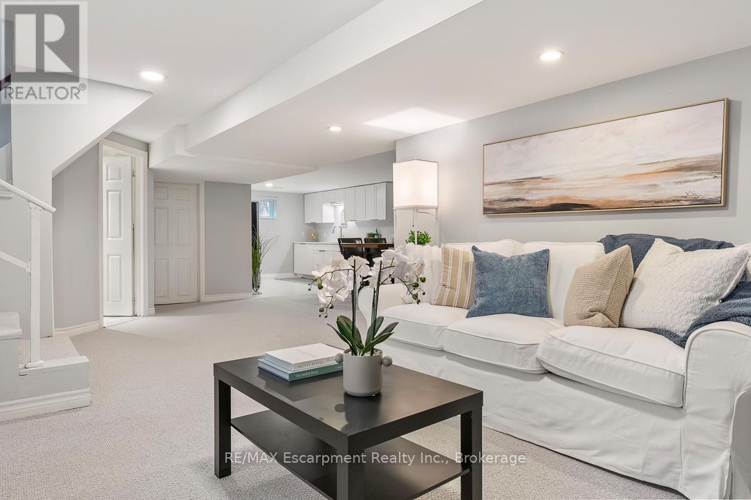 1071 Melvin Avenue, Oakville, Ontario  L6J 2V8 - Photo 33 - W12967236