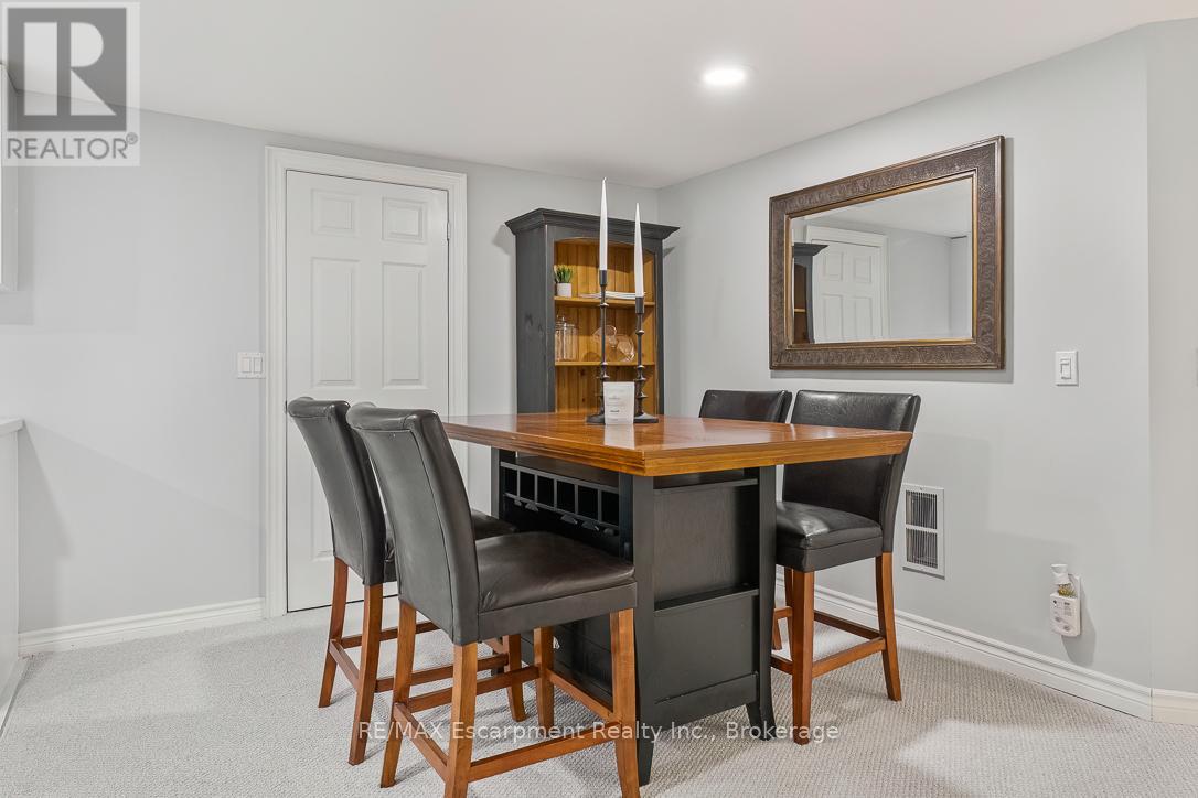 1071 Melvin Avenue, Oakville, Ontario  L6J 2V8 - Photo 35 - W12967236