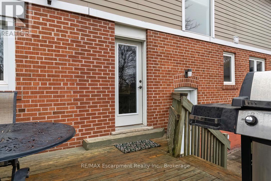 1071 Melvin Avenue, Oakville, Ontario  L6J 2V8 - Photo 41 - W12967236