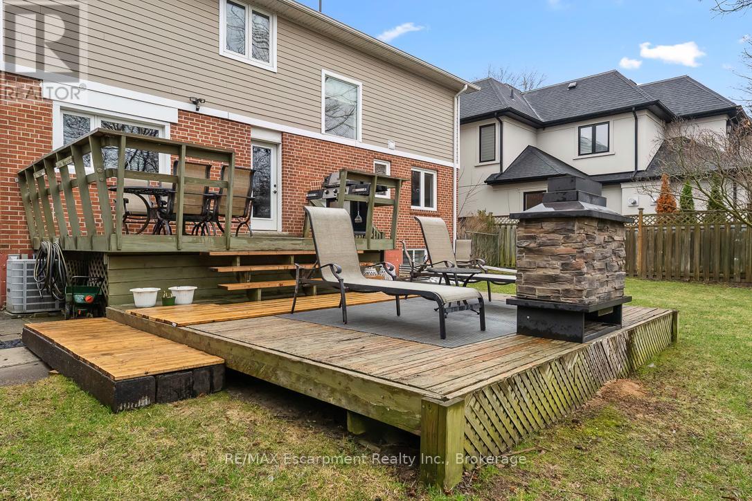 1071 Melvin Avenue, Oakville, Ontario  L6J 2V8 - Photo 44 - W12967236