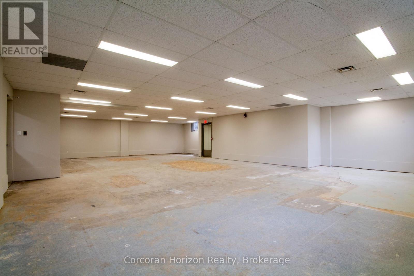 B2a - 1955 King Street E, Hamilton, Ontario  L8K 1W2 - Photo 2 - X12967304