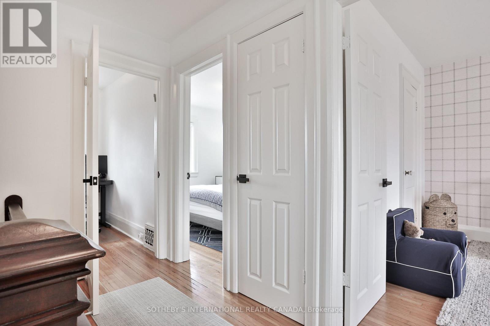 64 Robina Avenue, Toronto, Ontario  M6C 3Y7 - Photo 20 - C12965326