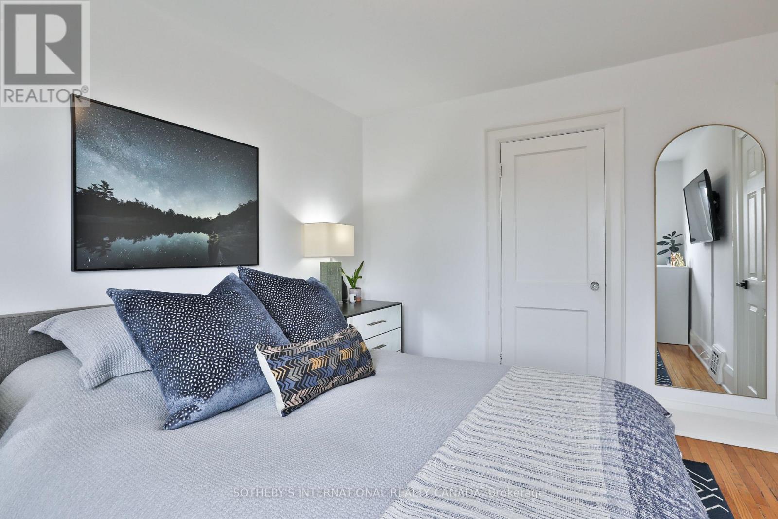 64 Robina Avenue, Toronto, Ontario  M6C 3Y7 - Photo 23 - C12965326