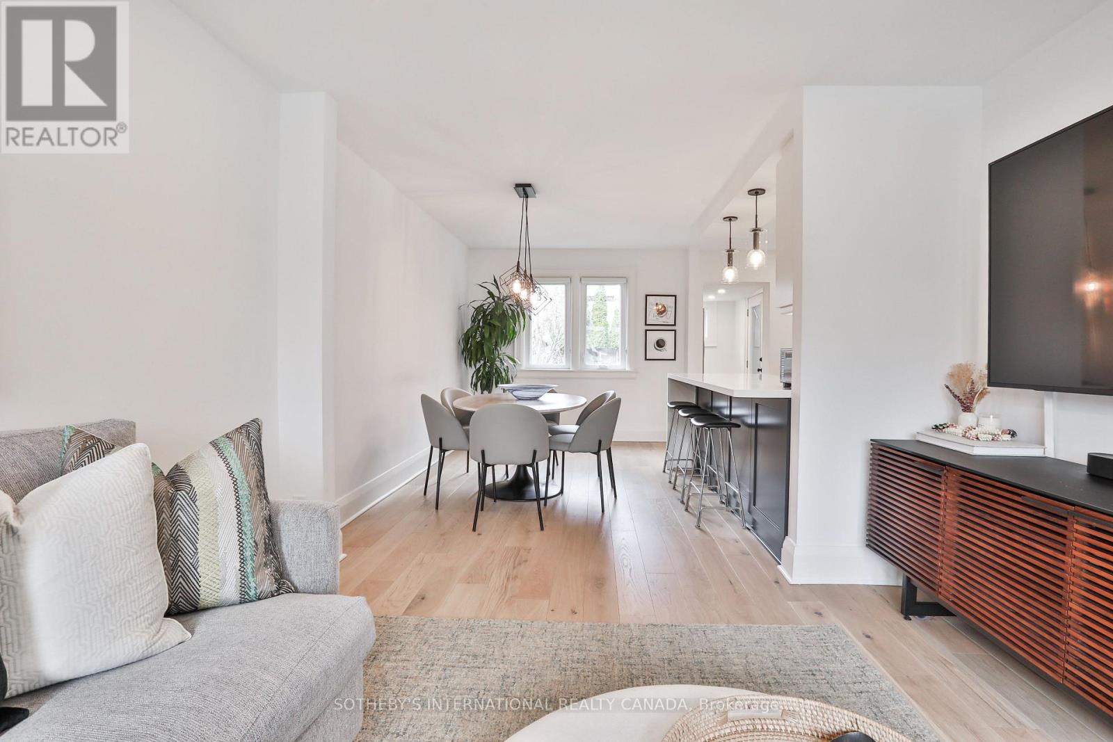 64 Robina Avenue, Toronto, Ontario  M6C 3Y7 - Photo 5 - C12965326