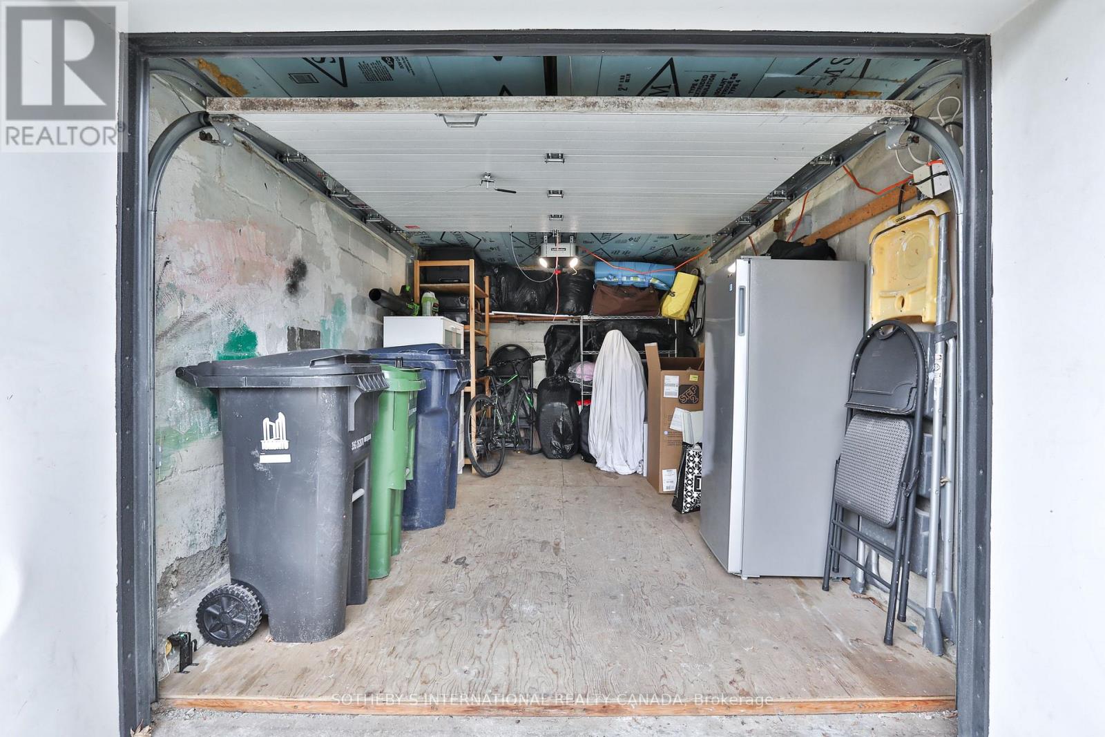 64 Robina Avenue, Toronto, Ontario  M6C 3Y7 - Photo 38 - C12965326