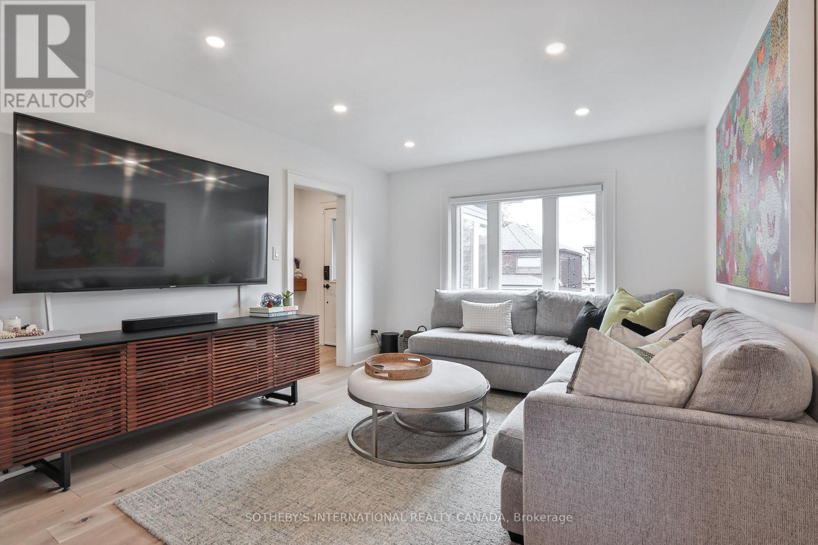 64 Robina Avenue, Toronto, Ontario  M6C 3Y7 - Photo 6 - C12965326