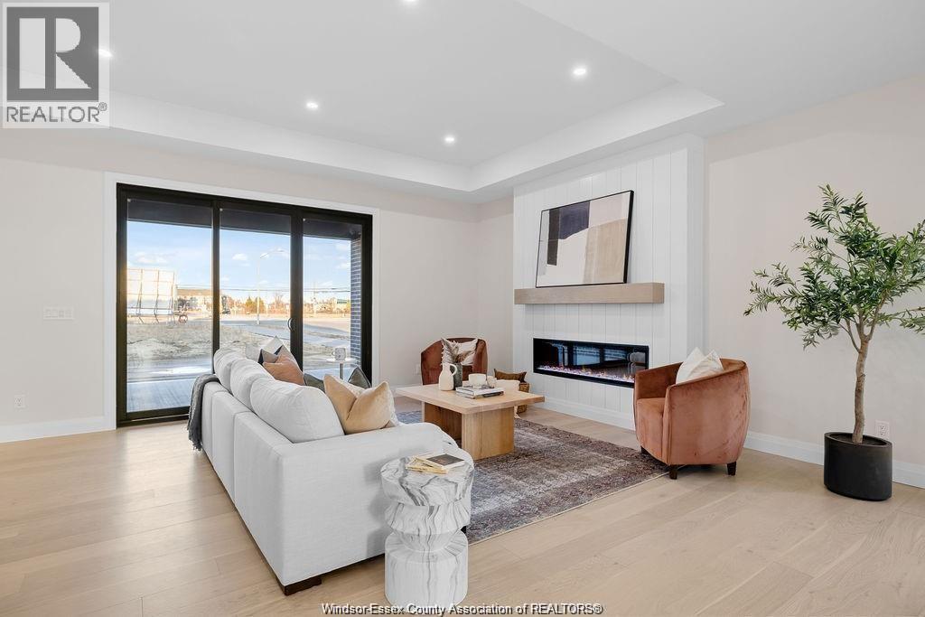 7548 Silverleaf Lane, Lasalle, Ontario  N9H 1H3 - Photo 4 - 26007342