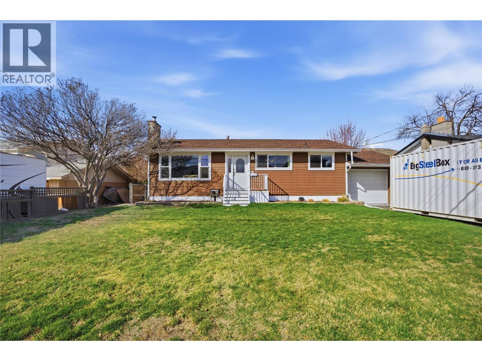 2662 Ayr Place, Kamloops, British Columbia  V2B 4V2 - Photo 2 - 10382038