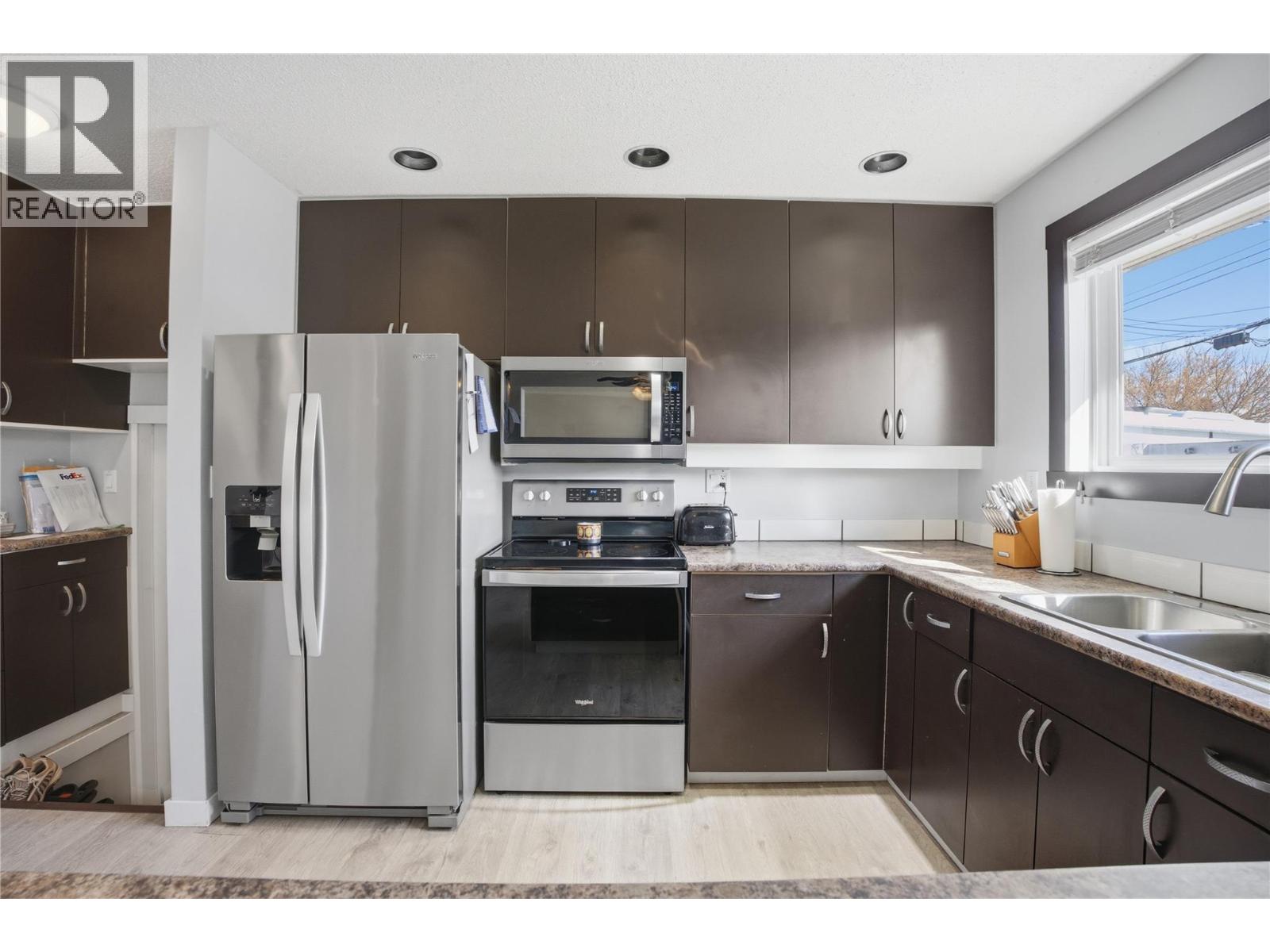 2662 Ayr Place, Kamloops, British Columbia  V2B 4V2 - Photo 25 - 10382038