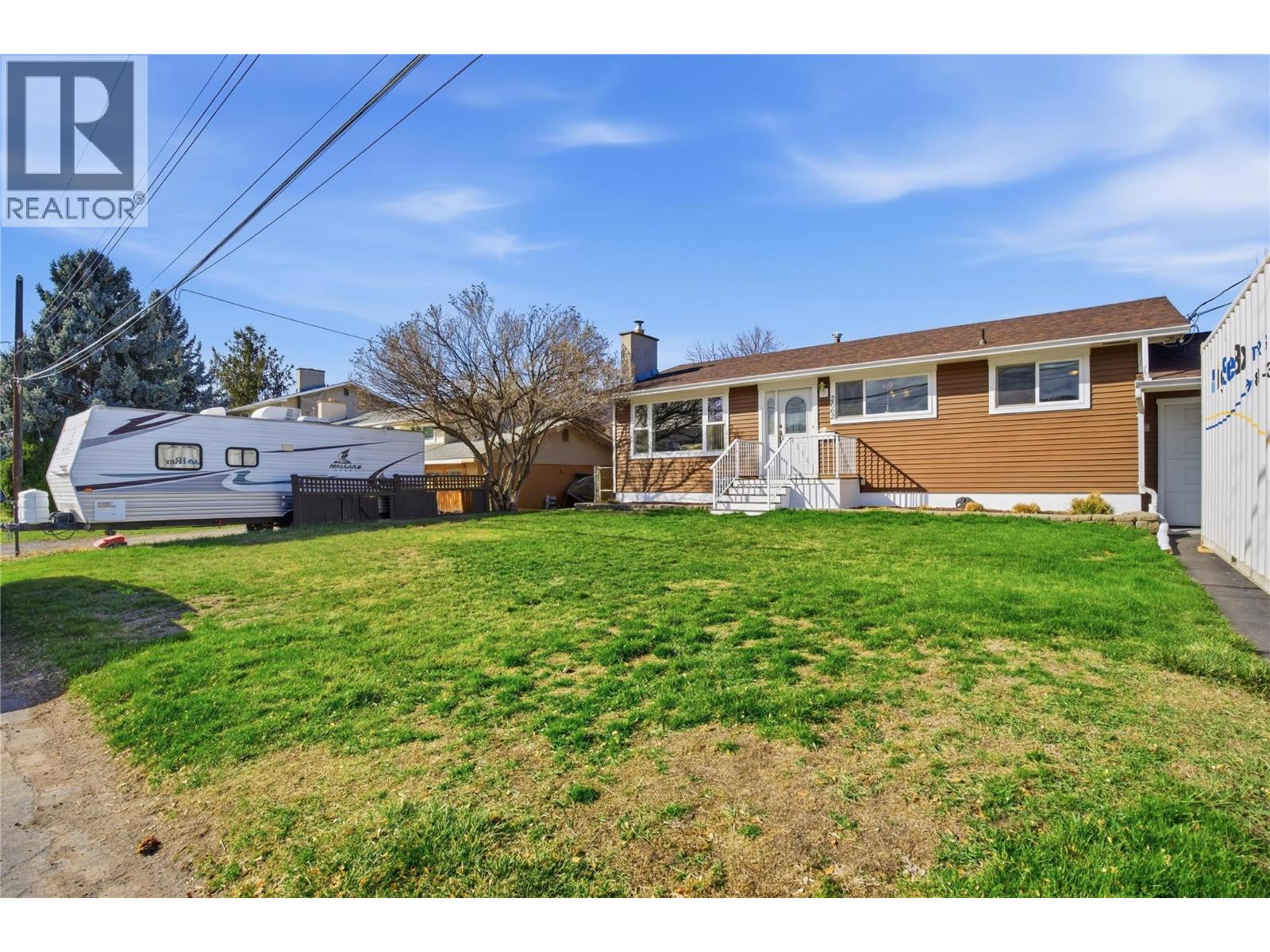 2662 Ayr Place, Kamloops, British Columbia  V2B 4V2 - Photo 3 - 10382038