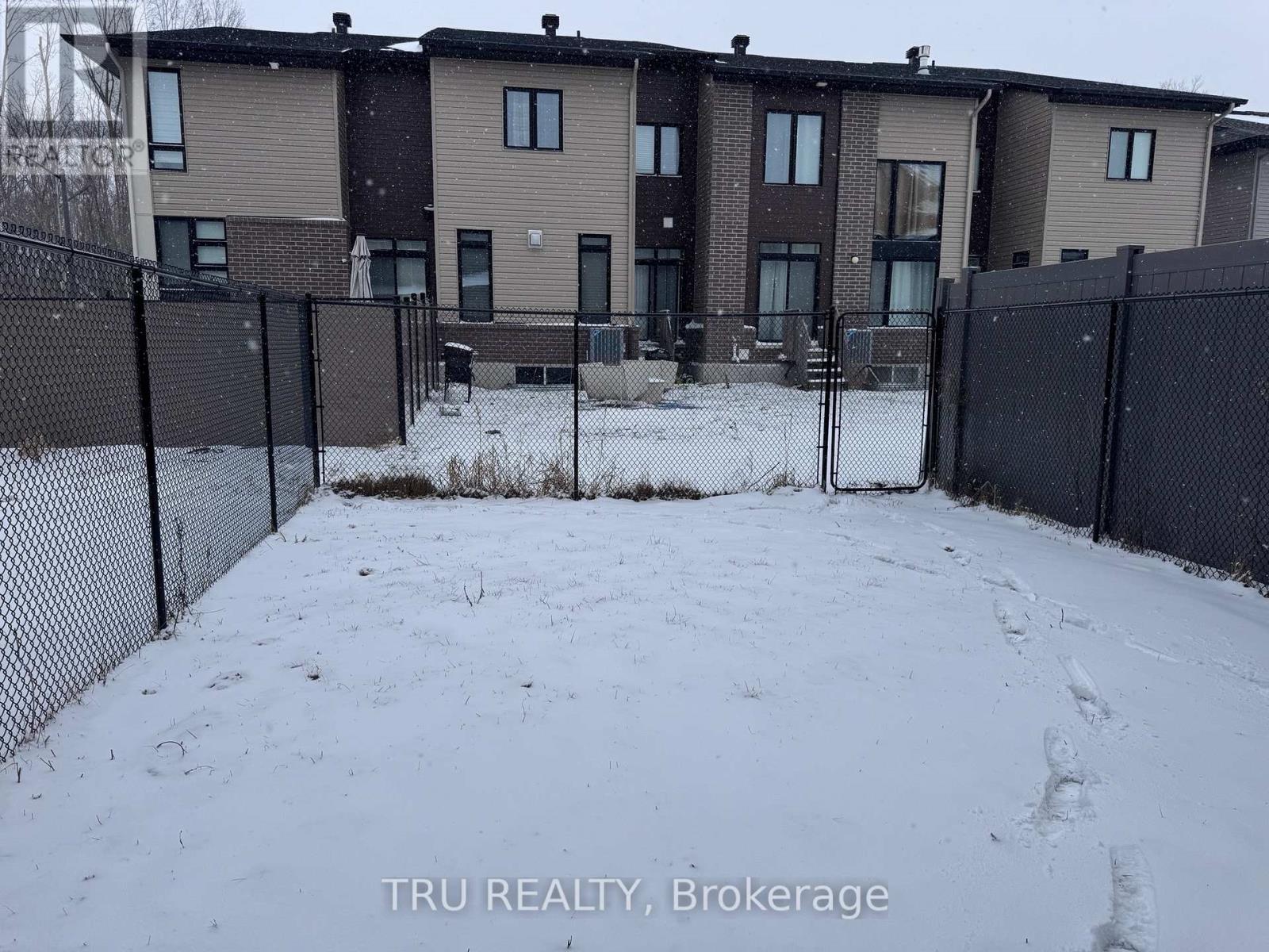 866 Quartet Avenue, Ottawa, Ontario  K1X 0C6 - Photo 24 - X12963164