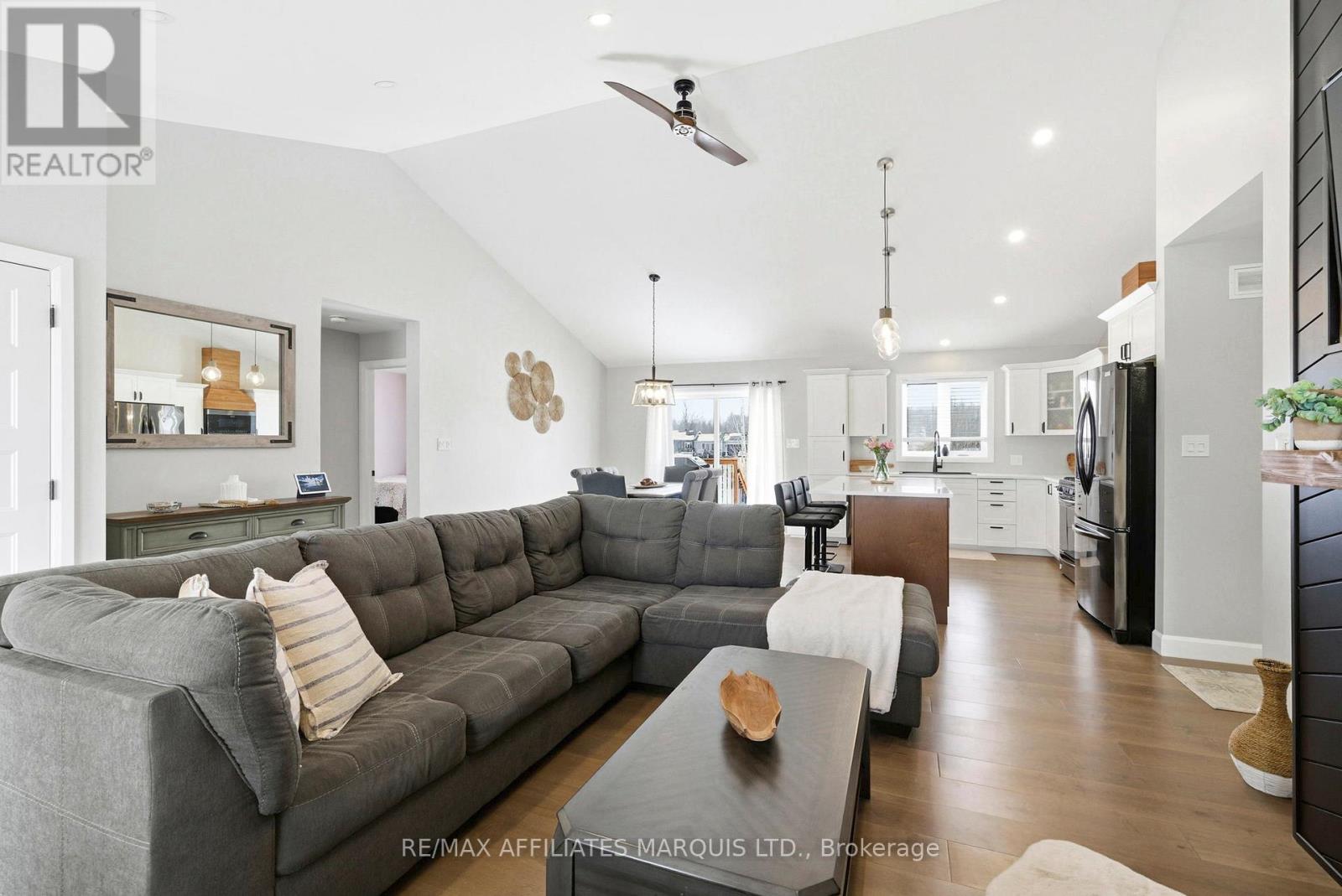 6836 James Crescent, South Glengarry, Ontario  K0C 2E0 - Photo 12 - X12967334