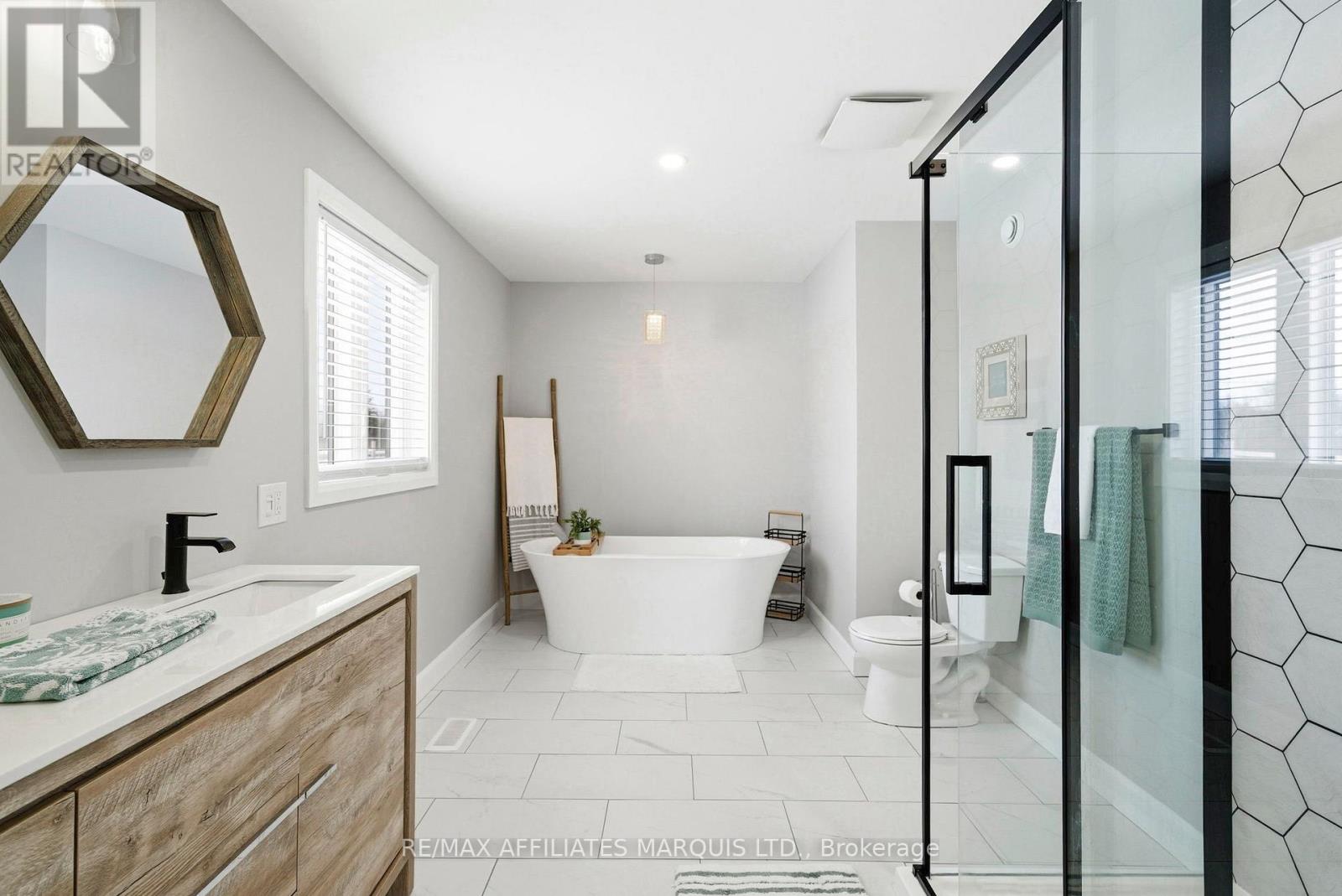 6836 James Crescent, South Glengarry, Ontario  K0C 2E0 - Photo 4 - X12967334