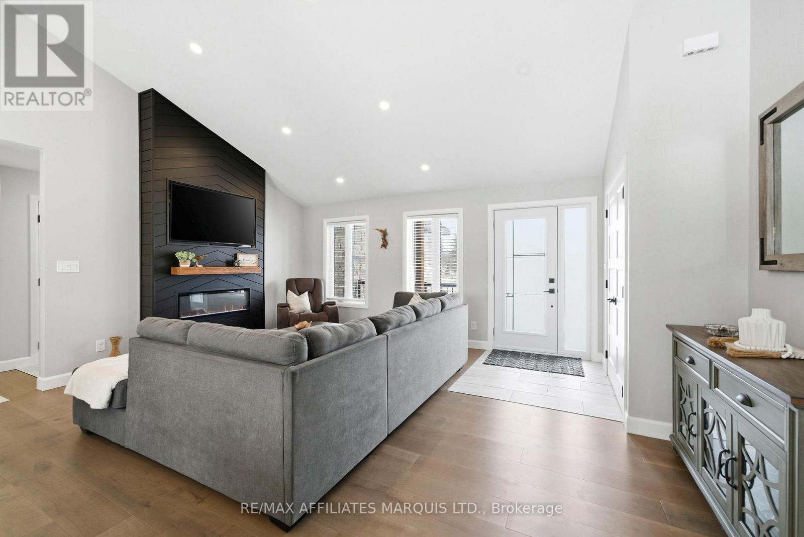 6836 James Crescent, South Glengarry, Ontario  K0C 2E0 - Photo 8 - X12967334