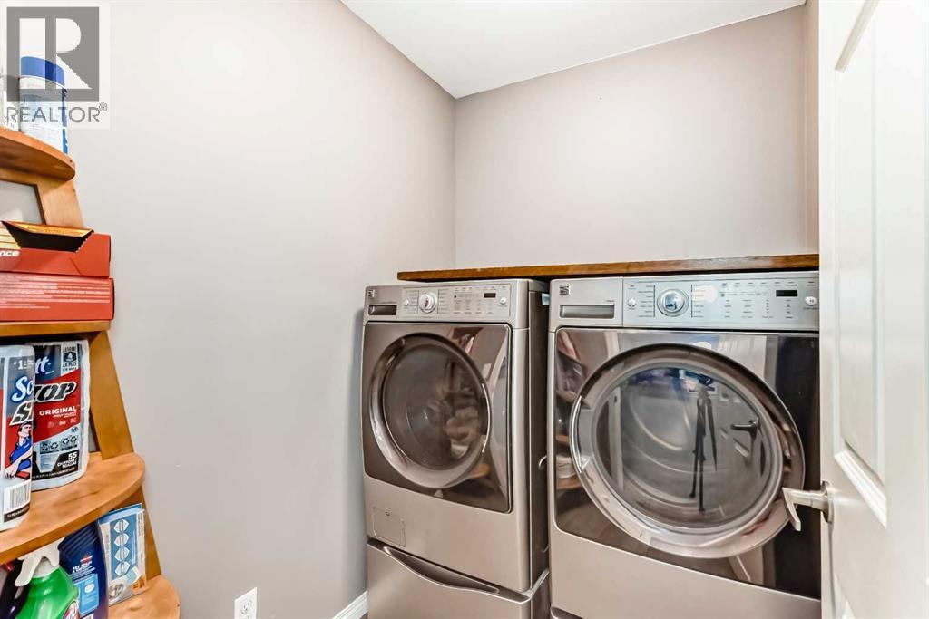 1020 Windsong Drive SW, Airdrie, Alberta  T4B 0P2 - Photo 37 - A2299470