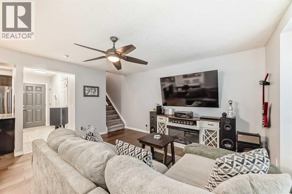 1020 Windsong Drive SW, Airdrie, Alberta  T4B 0P2 - Photo 5 - A2299470