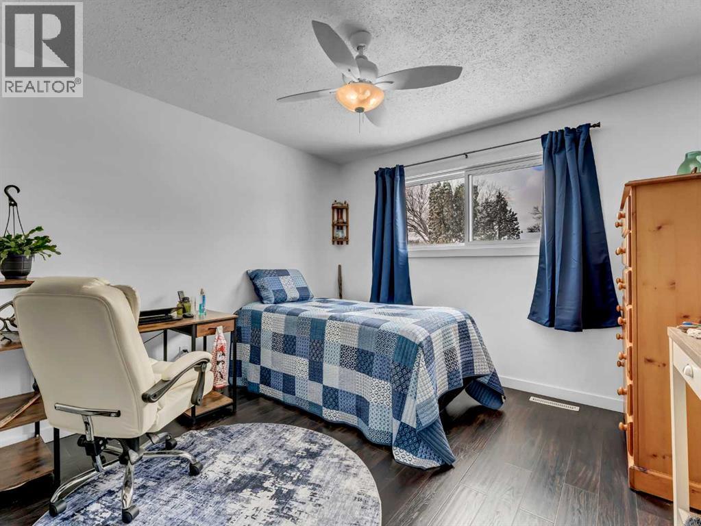 1611 10 Avenue Ne, Medicine Hat, Alberta  T1A 6G6 - Photo 10 - A2296930