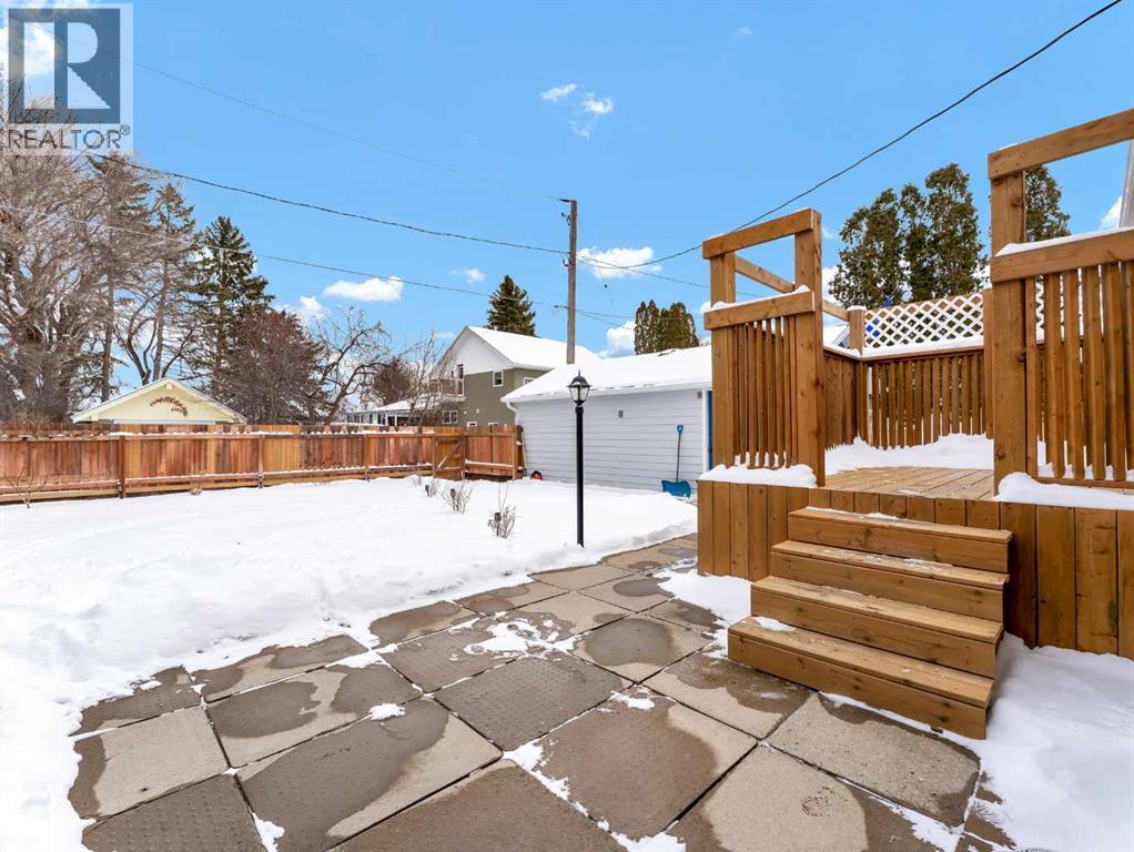 1611 10 Avenue Ne, Medicine Hat, Alberta  T1A 6G6 - Photo 31 - A2296930